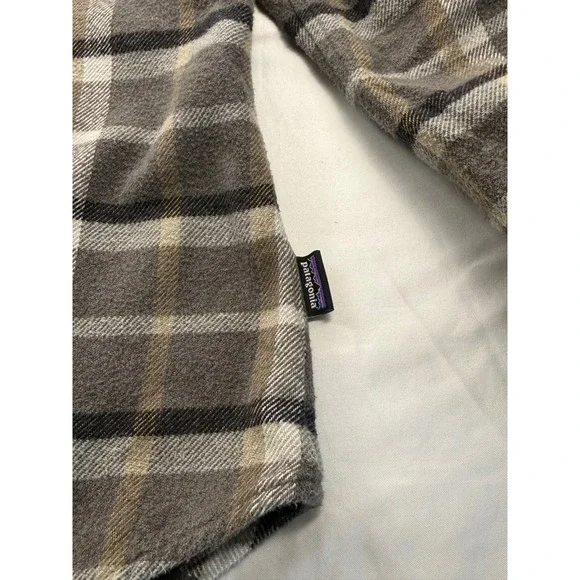 Patagonia Womens Organic Cotton Flannel Shirt Grey Tan Plaid Button Down S - Picture 3 of 13